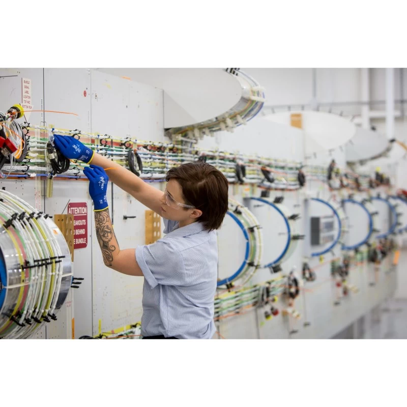 Ansell HyFlex 11-818 Abrasion-Resistant Gloves 6 Ansell HyFlex 11-818 Abrasion-Resistant Gloves - Image 4