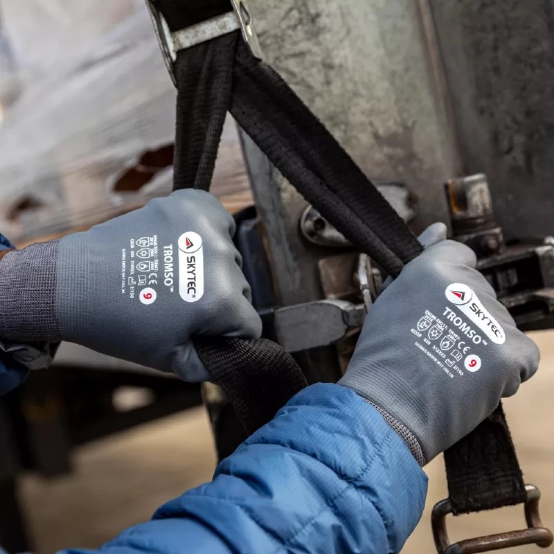 Skytec Tromso Lightweight Waterproof Thermal Gloves 8 Skytec Tromso Lightweight Waterproof Thermal Gloves - Image 6