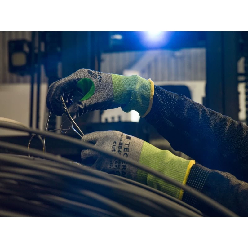 Tegera Ejendals 8845 Ultra-Thin Level F Cut-Resistant Safety Gloves 5 Tegera Ejendals 8845 Ultra-Thin Level F Cut-Resistant Safety Gloves - Image 3