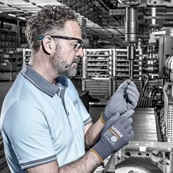 Uvex 60040 Phynomic Lite Breathable Safety Gloves -Home - Tools - Gloves uvex 60040 phynomic lite breathable safety gloves 15B45D